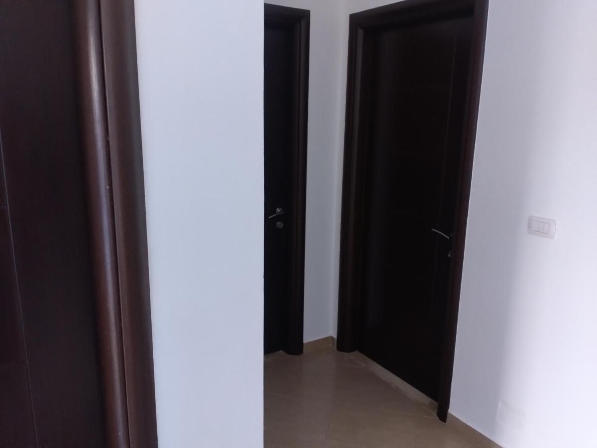 Lukovë Xuxi Apartments מראה חיצוני תמונה