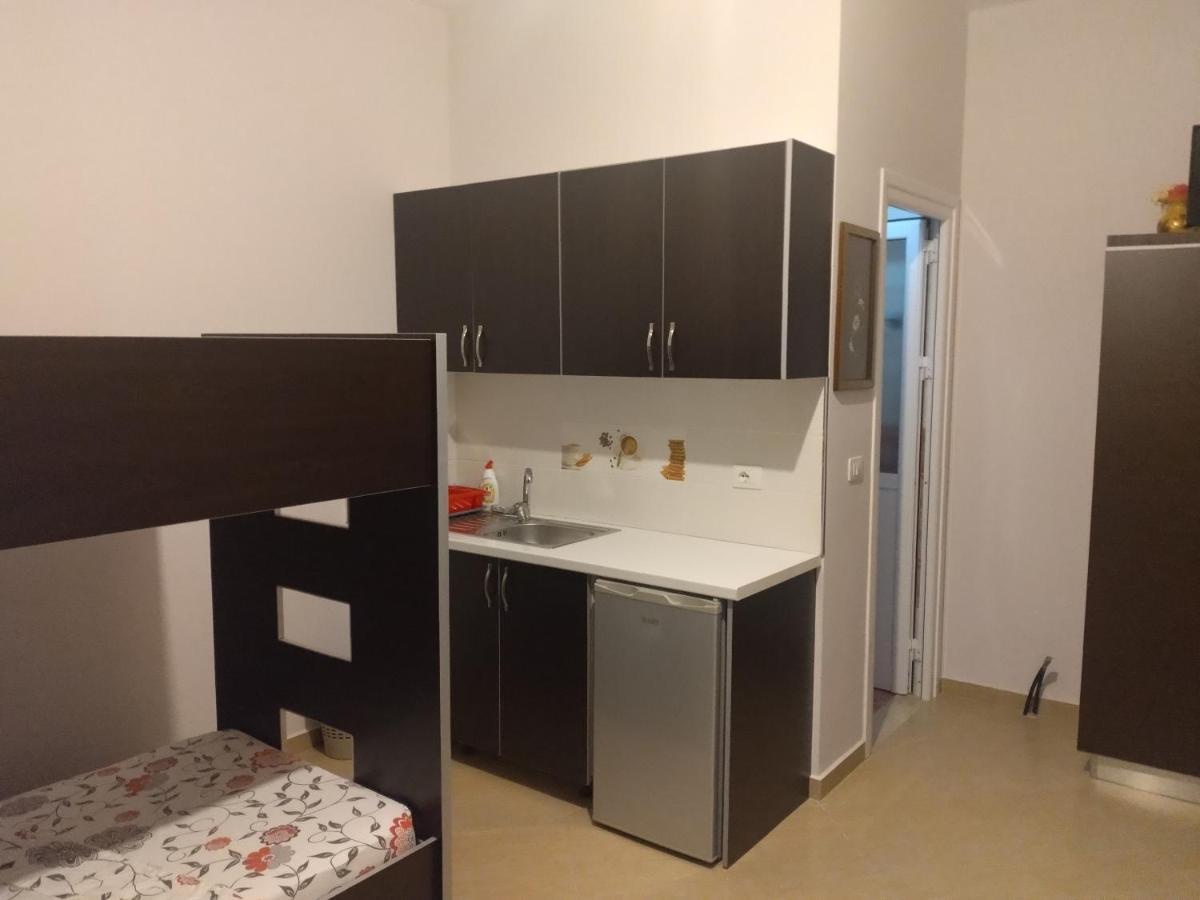 Lukovë Xuxi Apartments מראה חיצוני תמונה