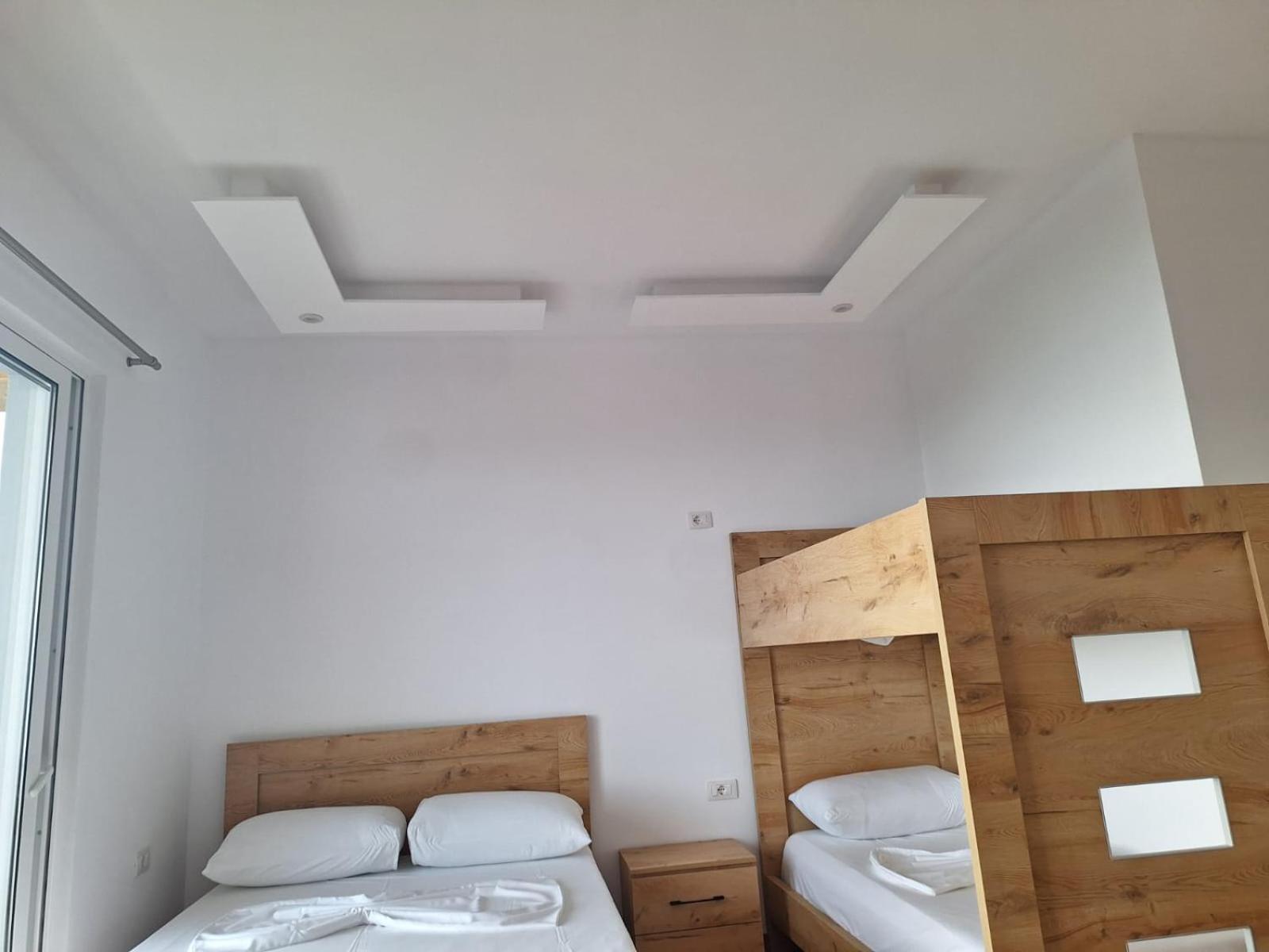 Lukovë Xuxi Apartments מראה חיצוני תמונה