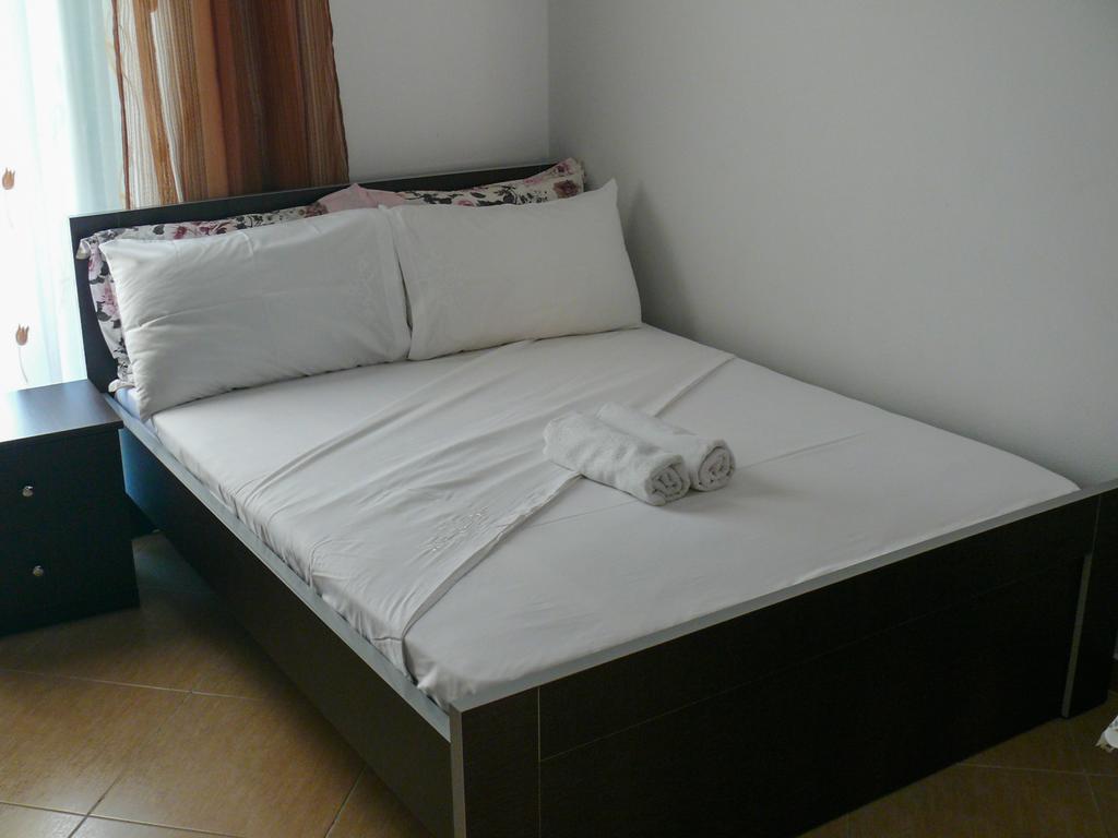 Lukovë Xuxi Apartments מראה חיצוני תמונה